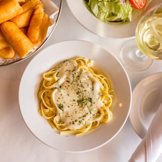 (K) Fettuccine Alfredo