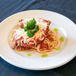 (L) Chicken Parmigiana